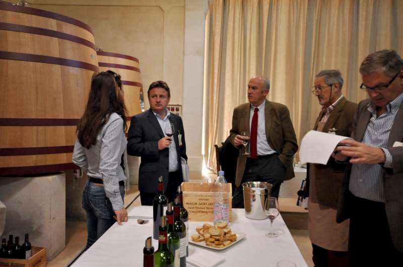  Alain Vauthier [centre] at Ausone